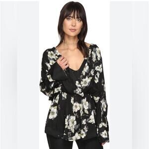 Free People XS Tuscan Dreams Boho Tunic Top Black Printed Faux Wrap Festival EUC